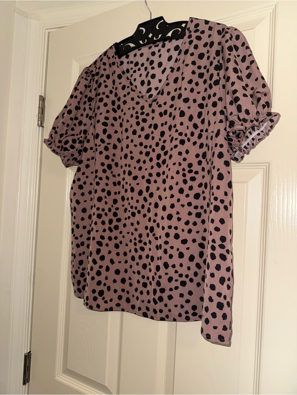 SHEIN Mauve Pink V-Neck Blouse with Black Dot Print